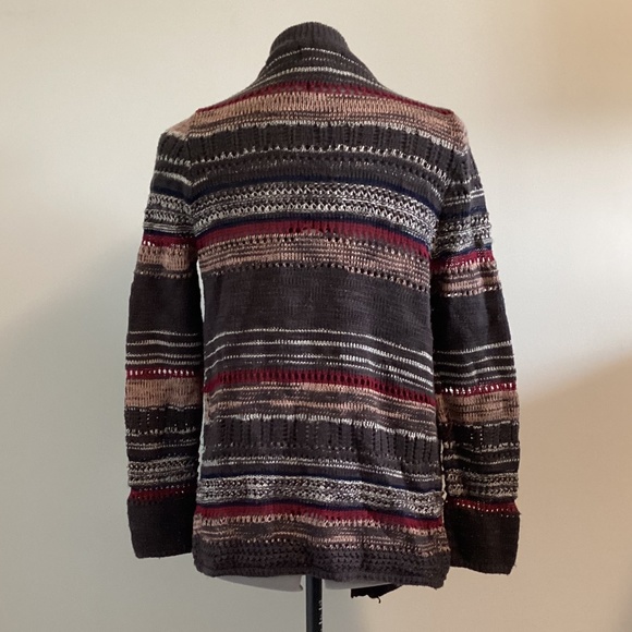 Cozy striped sweater - Picture 2 of 3